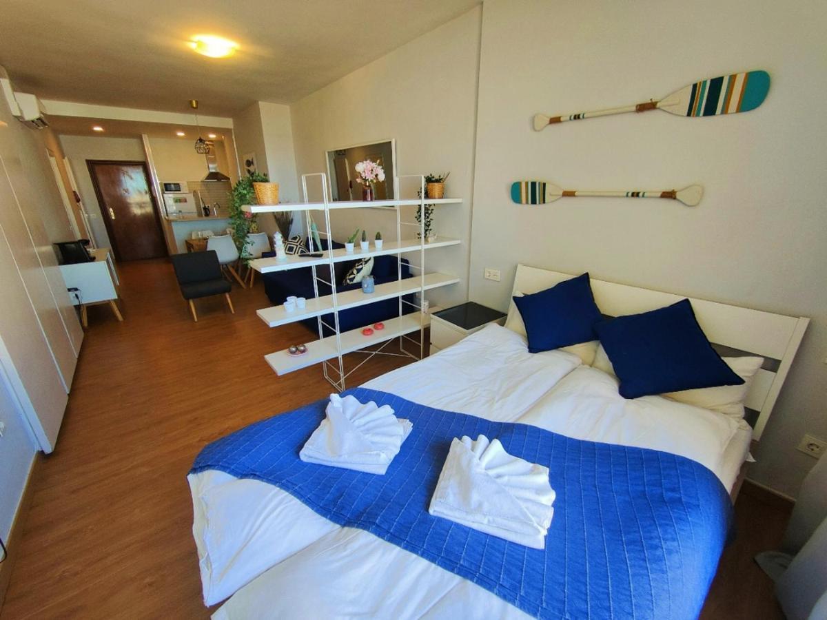La Perla Apartment By Namaste Elite ตอร์เรโมลิโนส ภายนอก รูปภาพ